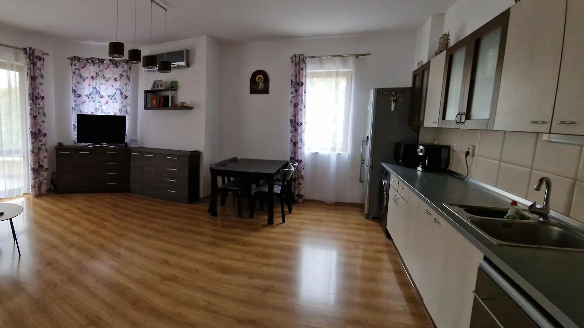 Luxury Apartment With Swimming Pool , Lovely Garden , Bbq Place Varna
